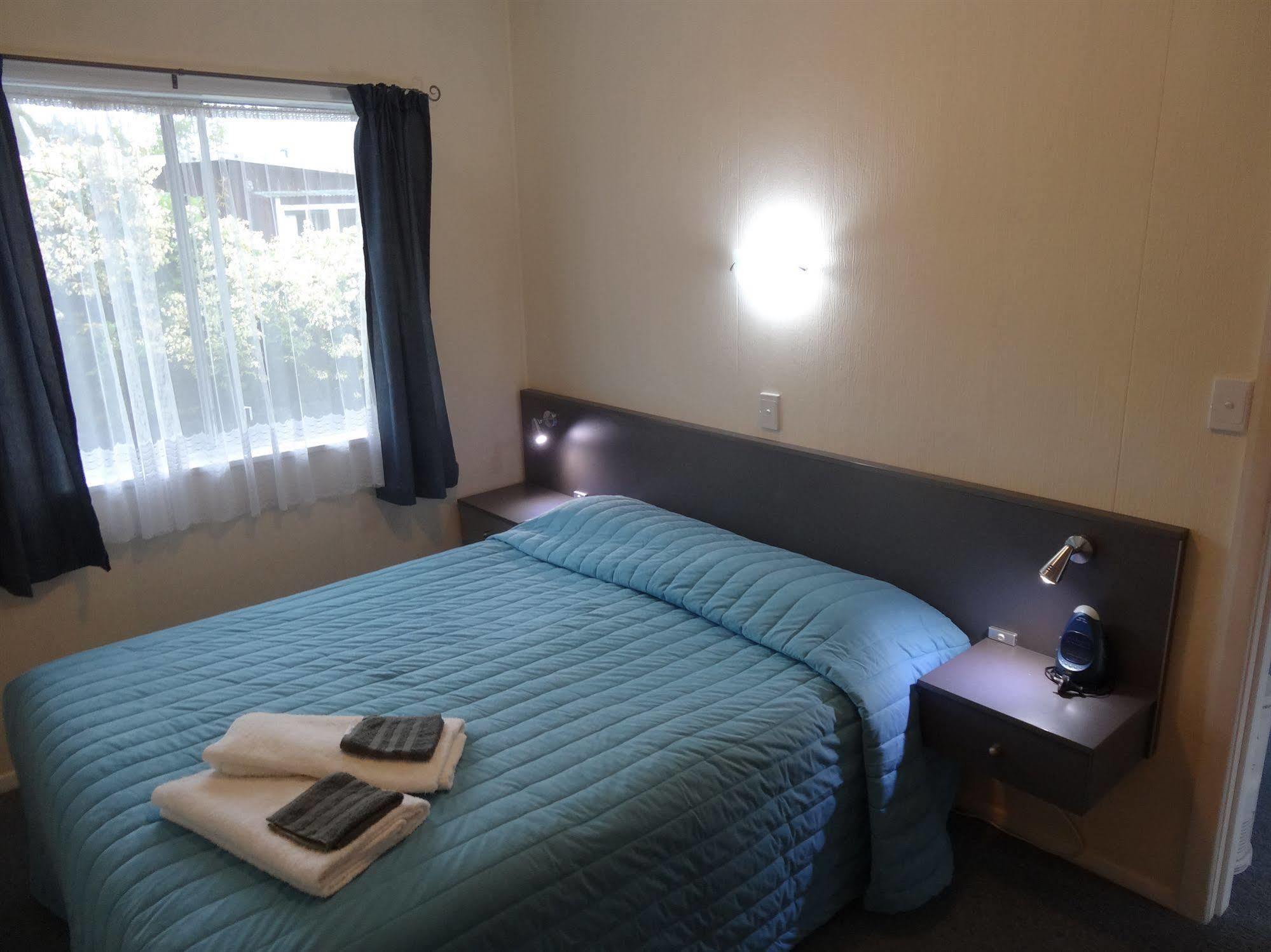 פיקטון Beachside Sunnyvale Motel מראה חיצוני תמונה