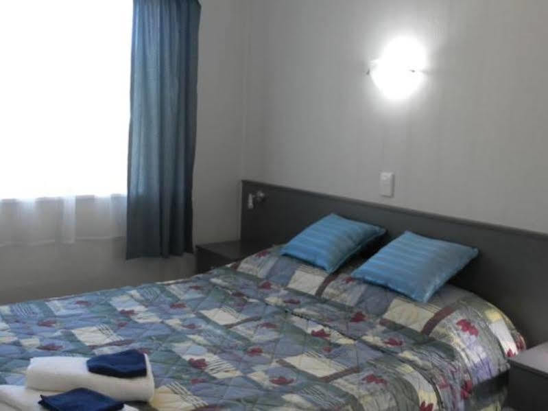 פיקטון Beachside Sunnyvale Motel מראה חיצוני תמונה