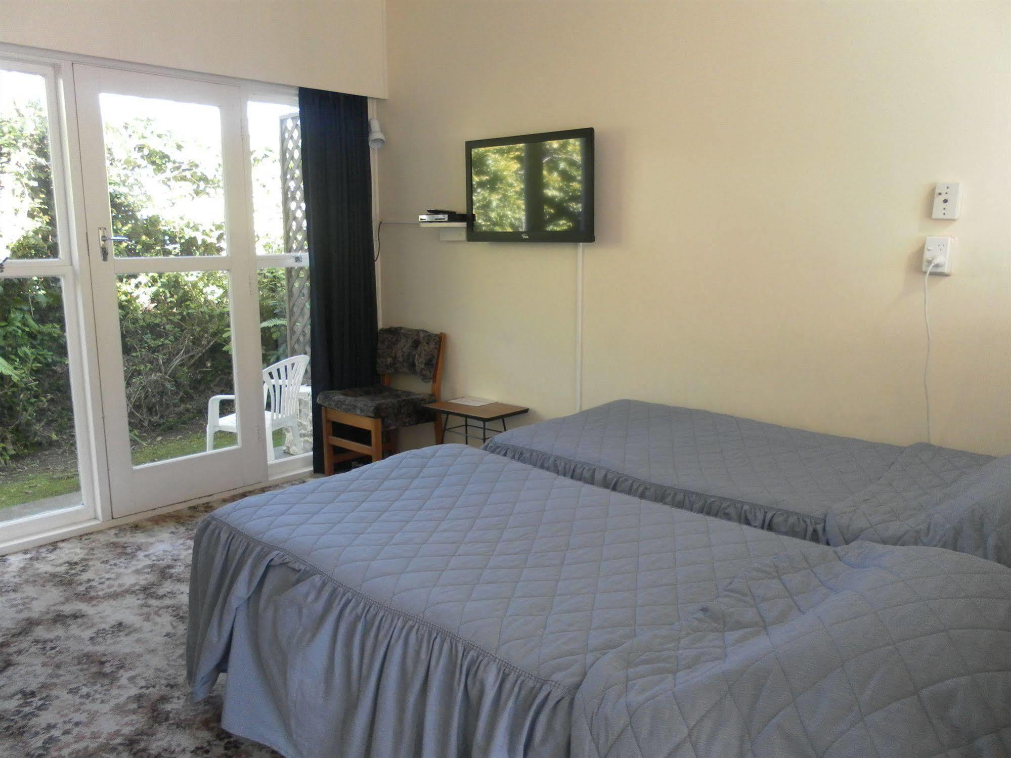 פיקטון Beachside Sunnyvale Motel מראה חיצוני תמונה