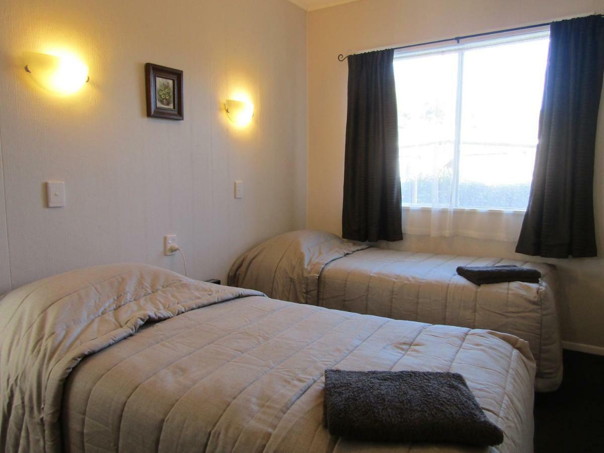 פיקטון Beachside Sunnyvale Motel מראה חיצוני תמונה