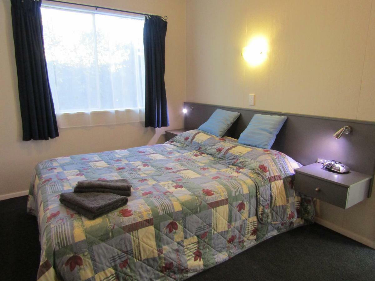 פיקטון Beachside Sunnyvale Motel מראה חיצוני תמונה
